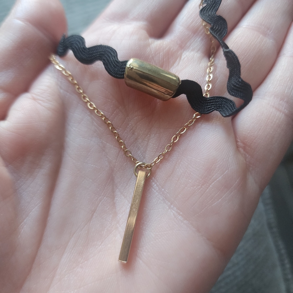 Chokers - Picture 7 of 16